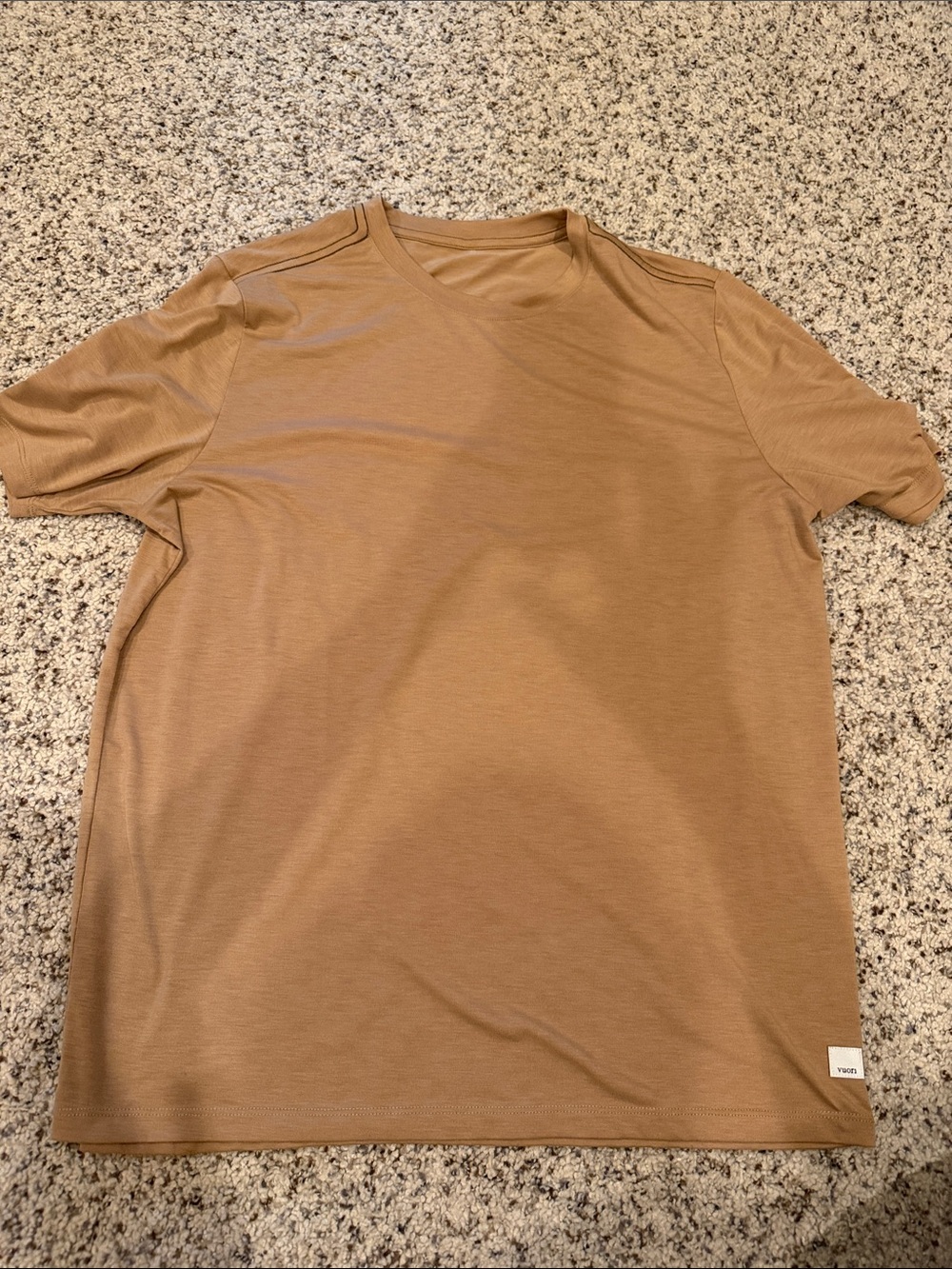Vuori Tee Shirt Short Sleeve Golden Tan Size L